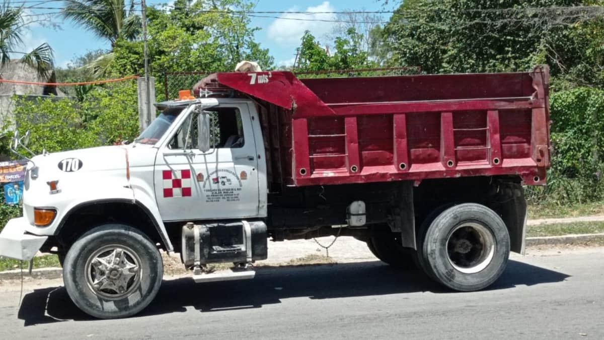 Truenan transportistas contra precios de la Sedena en tramos 6 y 7 del Tren Maya