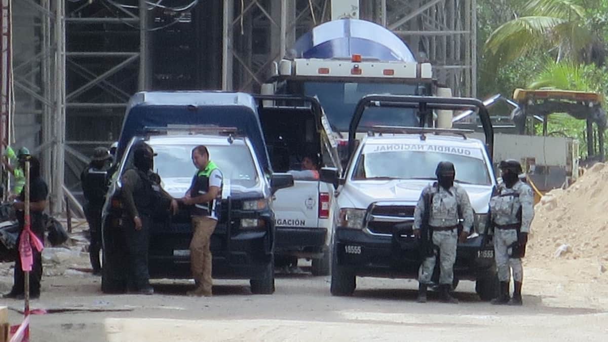 Detienen a presuntos narcomenudistas, durante búsqueda de desaparecidos en obra de la Zona Hotelera de Cancún