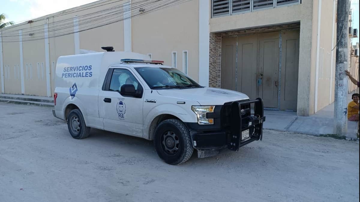 Hallan cuerpo maniatado y estrangulado en la Región 226 de Cancún