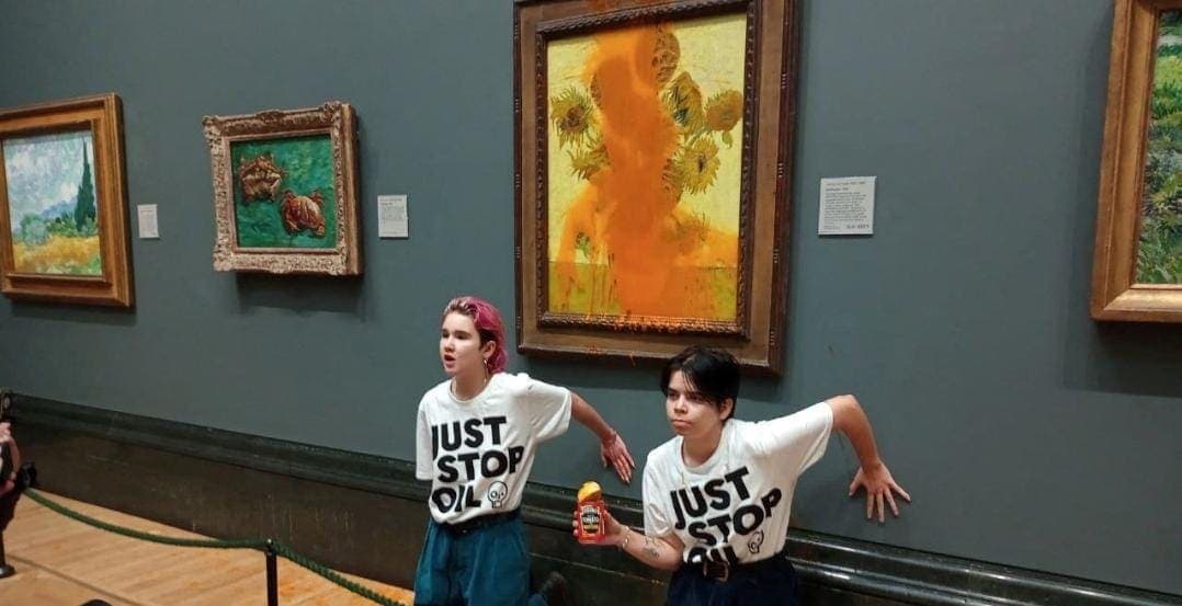 Video: Activistas arrojan sopa de tomate a "Los Girasoles" de Van Gogh