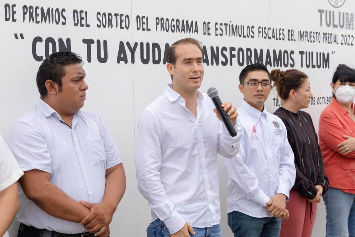 Gobierno de Tulum entrega automóvil y motocicletas a ganadores del programa impuesto predial 2022