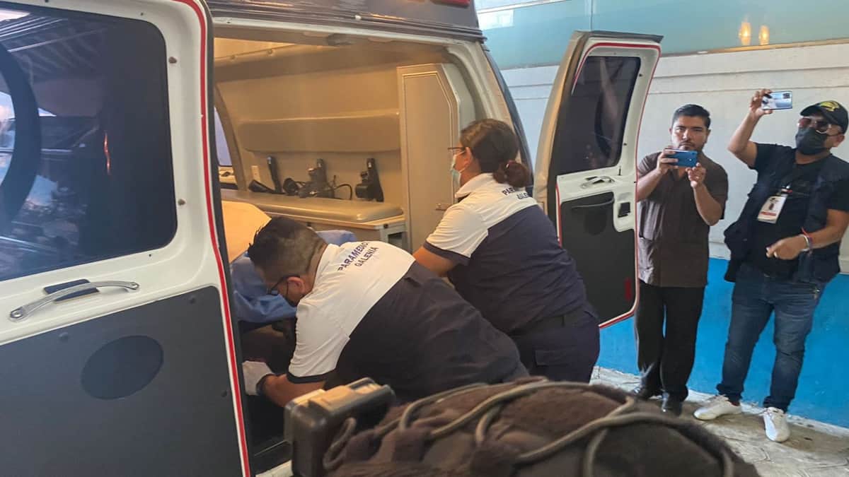 Intentan ejecutar a dos presuntos comerciantes en las inmediaciones de Residencial Aqua de Cancún