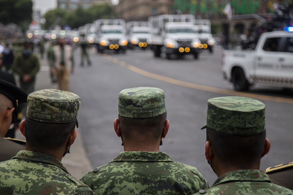 El Ejército mexicano investigó a diputados, senadores y gobernadores
