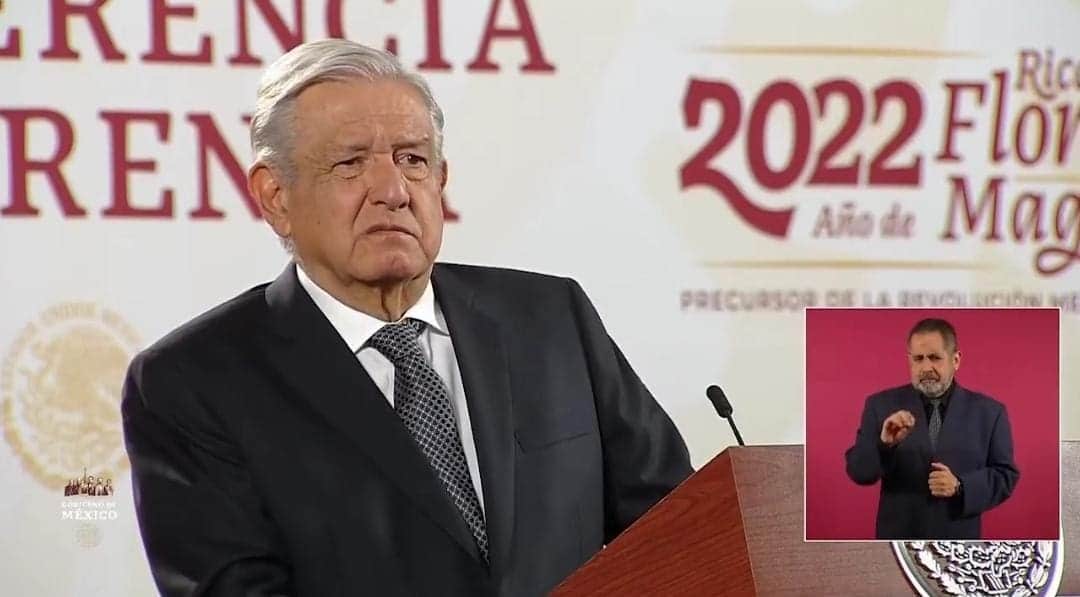 Video: Pese a pruebas, AMLO niega que la Sedena espíe a periodistas