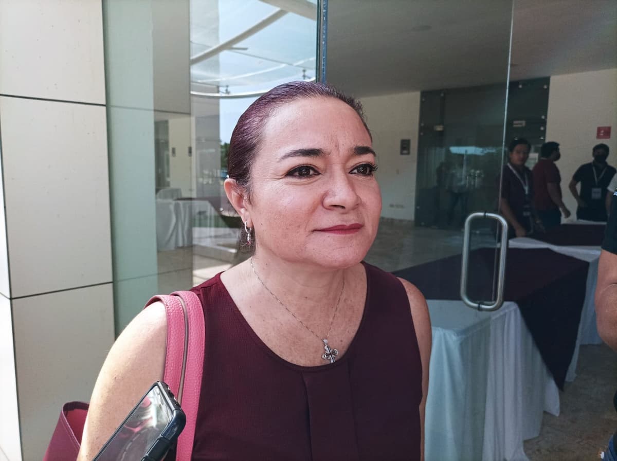 Ignora Juanita Alonso si suspendieron a "El Satanás", policía agresor de periodista