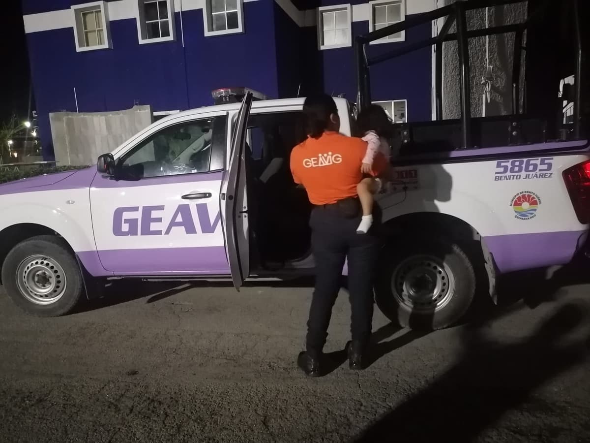 Rescatan a niña de 2 años que deambulaba sola en la Supermanzana 90 de Cancún