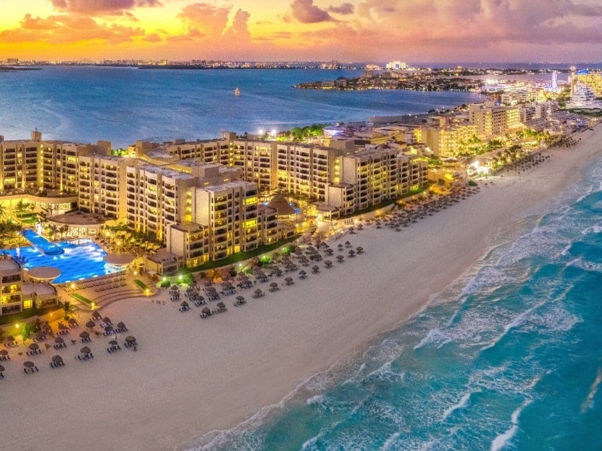 Aumentar cobros a turistas es darle ventajas a la competencia, afirman hoteleros de Cancún