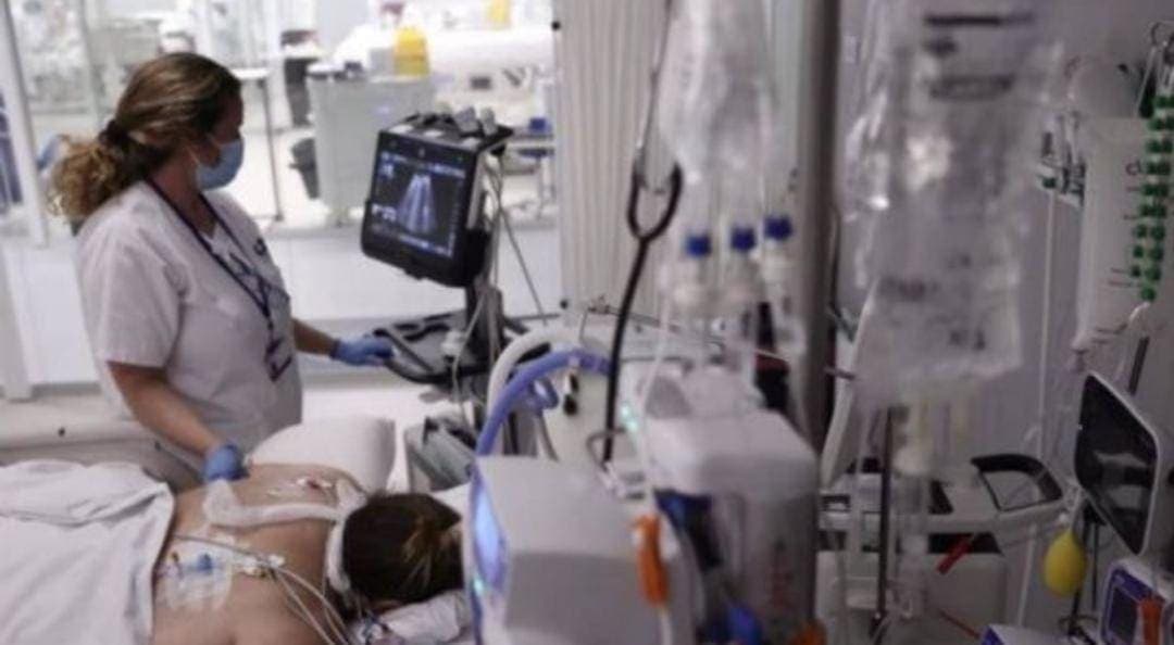 Mueren 8 mujeres en Durango a causa de meningitis, por un hongo en anestésico