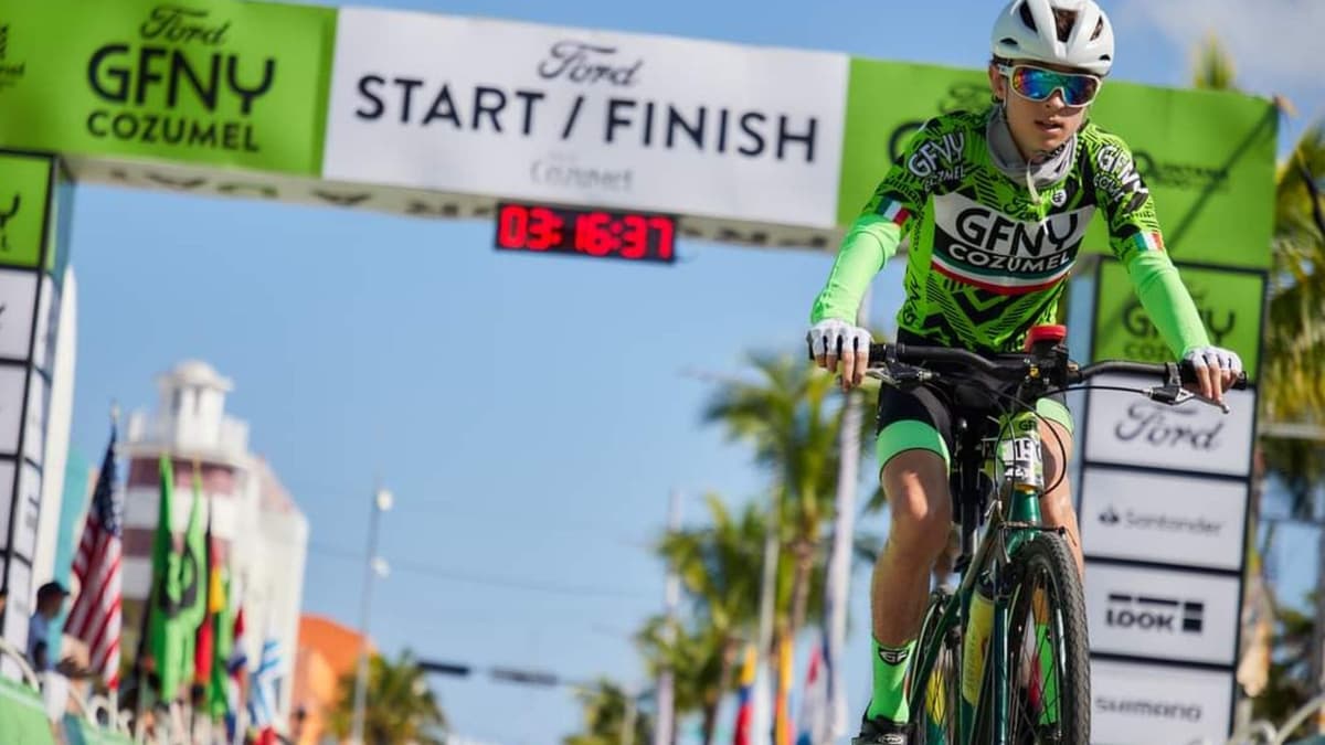 Participan más de 2 mil 500 ciclistas en el Gran Fondo de Nuevo York en Cozumel