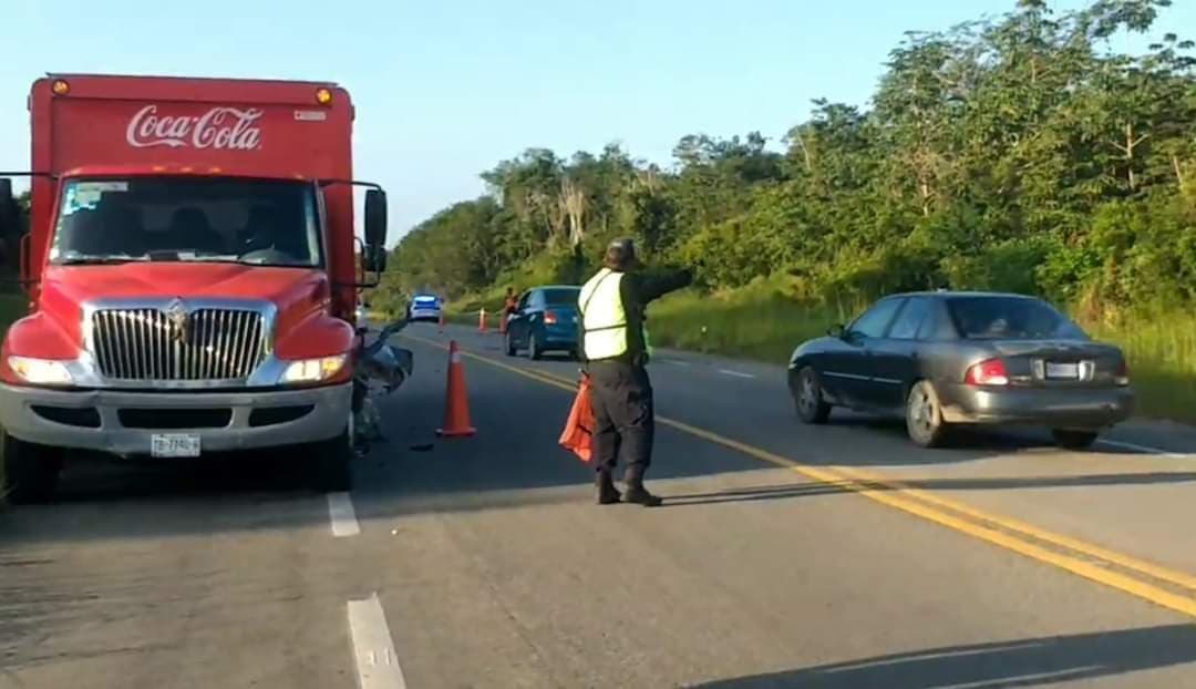 Deja un muerto y 3 heridos accidente carretero en la vía Chetumal-Bacalar