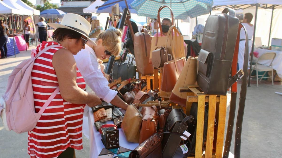 Se realiza con éxito otra edición del Pabellón Artesanal y Gastronómico