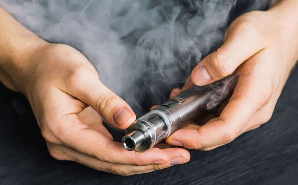 Exigen a Secretaría de Salud que informe sobre daño que causan los vapeadores