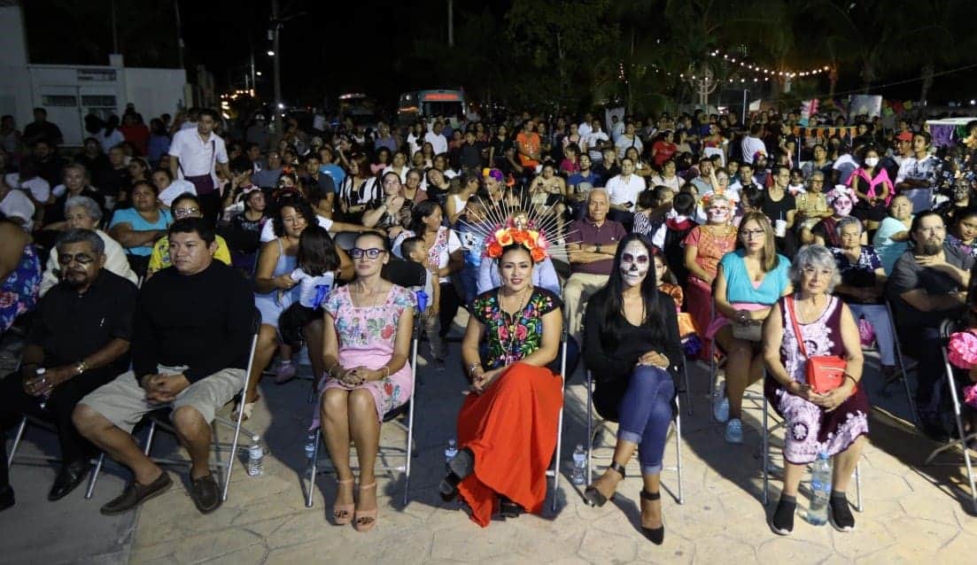 CONGREGA EL TRADICIONAL “HANAL PIXÁN” A CIENTOS DE PORTOMORELENSES