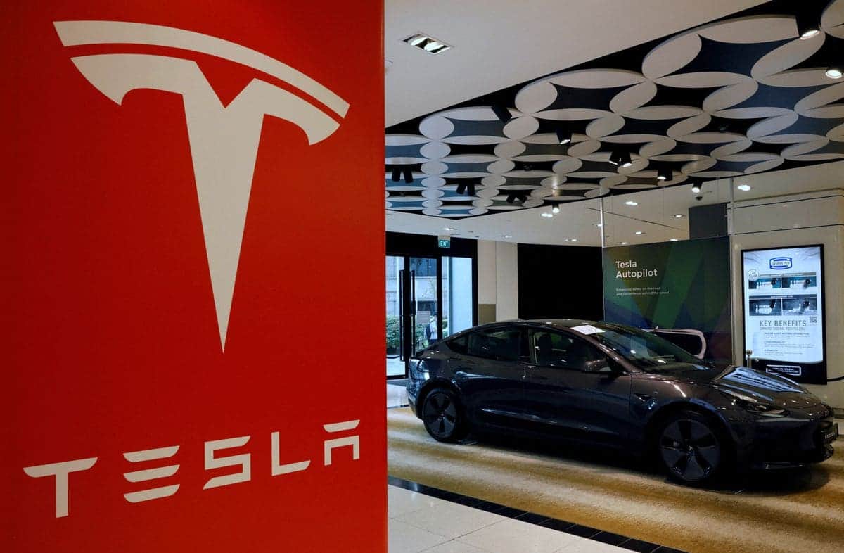 Se desploman las acciones de Tesla casi en un 70% durante el 2022