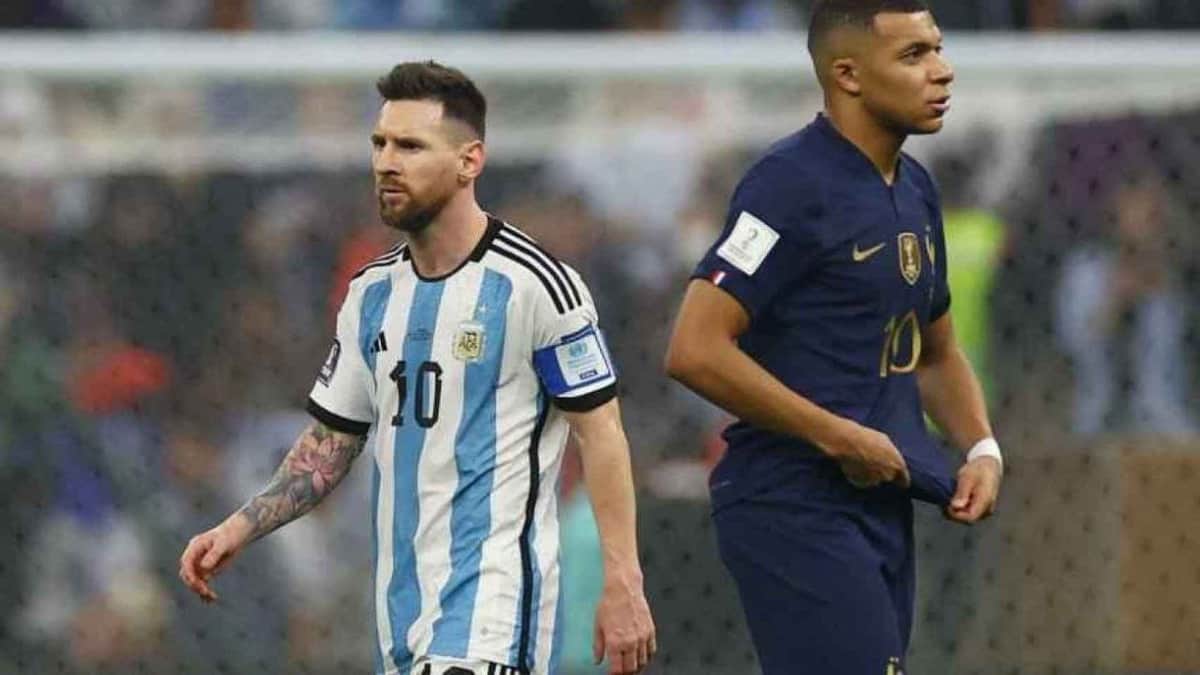 No ha vuelto a Francia y la relación Messi-Mbappé ya da de qué hablar