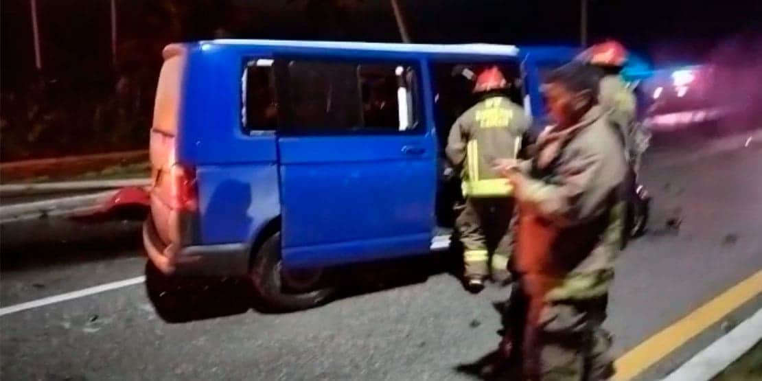 Deja tres muertos, dos de ellos calcinados, aparatoso accidente en la Zona Hotelera de Cancún