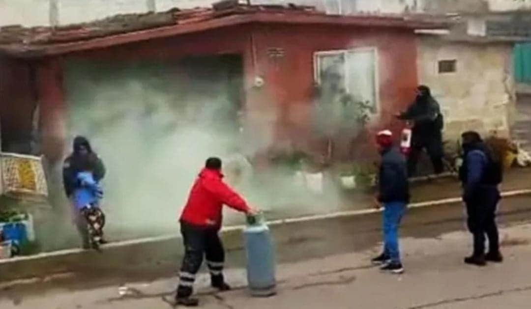 Sujeto golpeó a su esposa e intentó matar a sus hijos en plena Navidad