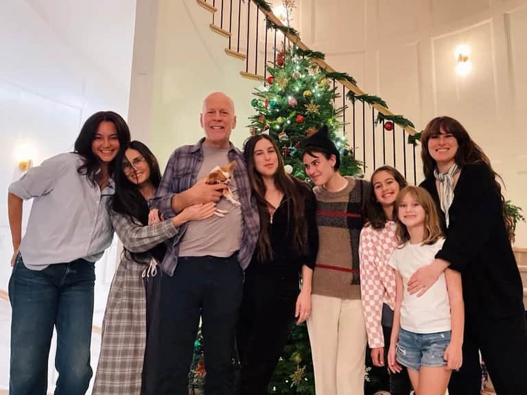 ¡Conmovedor! Familia de Bruce Willis le adelanta su cena de Navidad debido a su delicada salud
