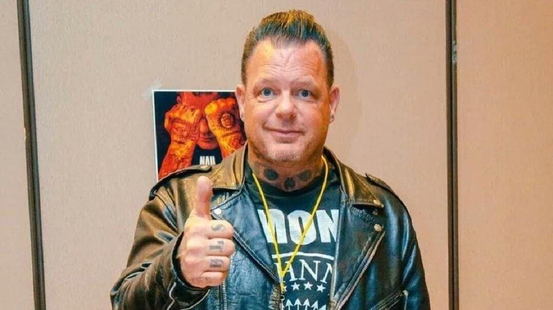 Contratan al Vampiro Canadiense para capacitar a policías de Guadalajara