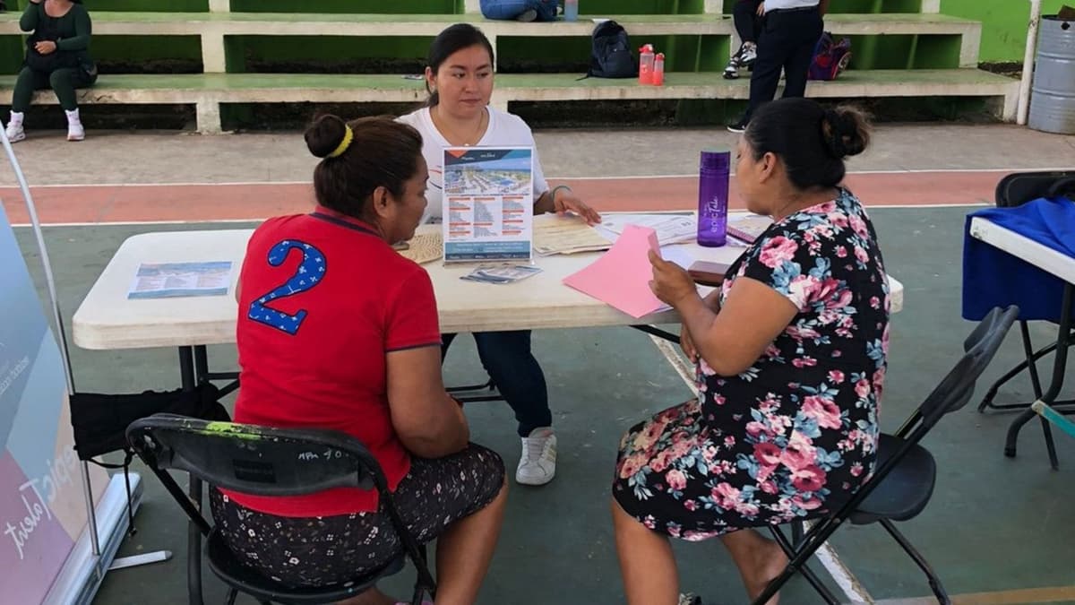 Vincula gobierno de Puerto Morelos a buscadores de empleo con empresas