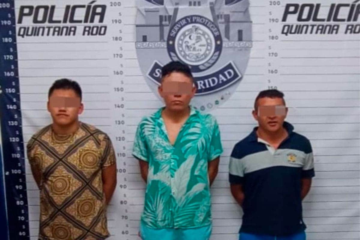 Detienen a tres presuntos narcomenudistas en Playa del Carmen; uno tenía orden de aprehensión por homicidio