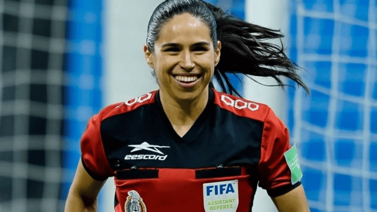 La árbitra mexicana Karen Díaz que hizo historia en Qatar 2022