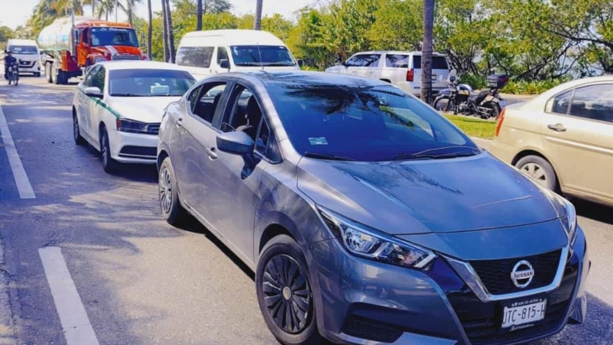 Tras nuevo incidente en Zona Hotelera de Cancún, detienen a 4 taxistas y una conductora de Uber