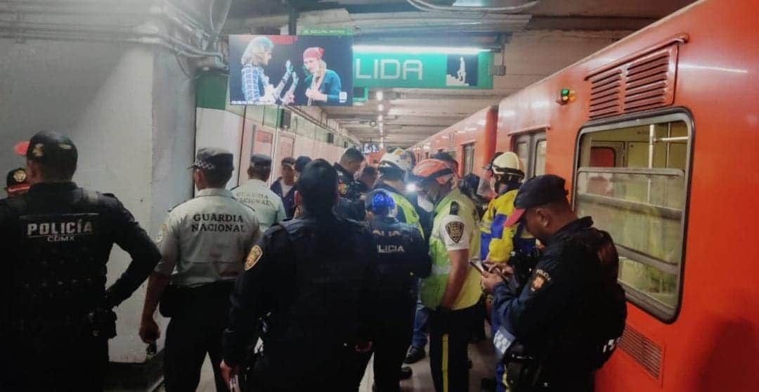 Sujeto muere arrollado en las vías del Metro Bellas Artes de la Cdmx