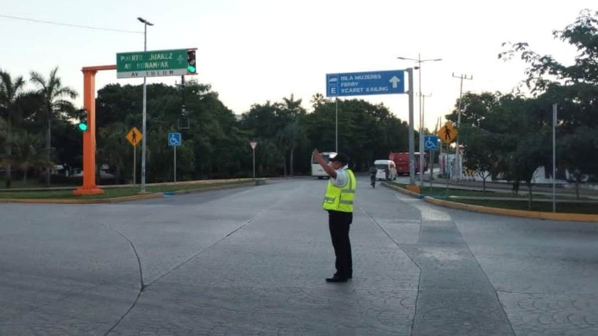 Anuncian cierres parciales en hora pico para agilizar el tráfico hacia la Zona Hotelera de Cancún