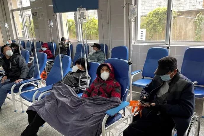 La OMS advirtió que China subestima las muertes por COVID-19 y sigue sin dar datos precisos