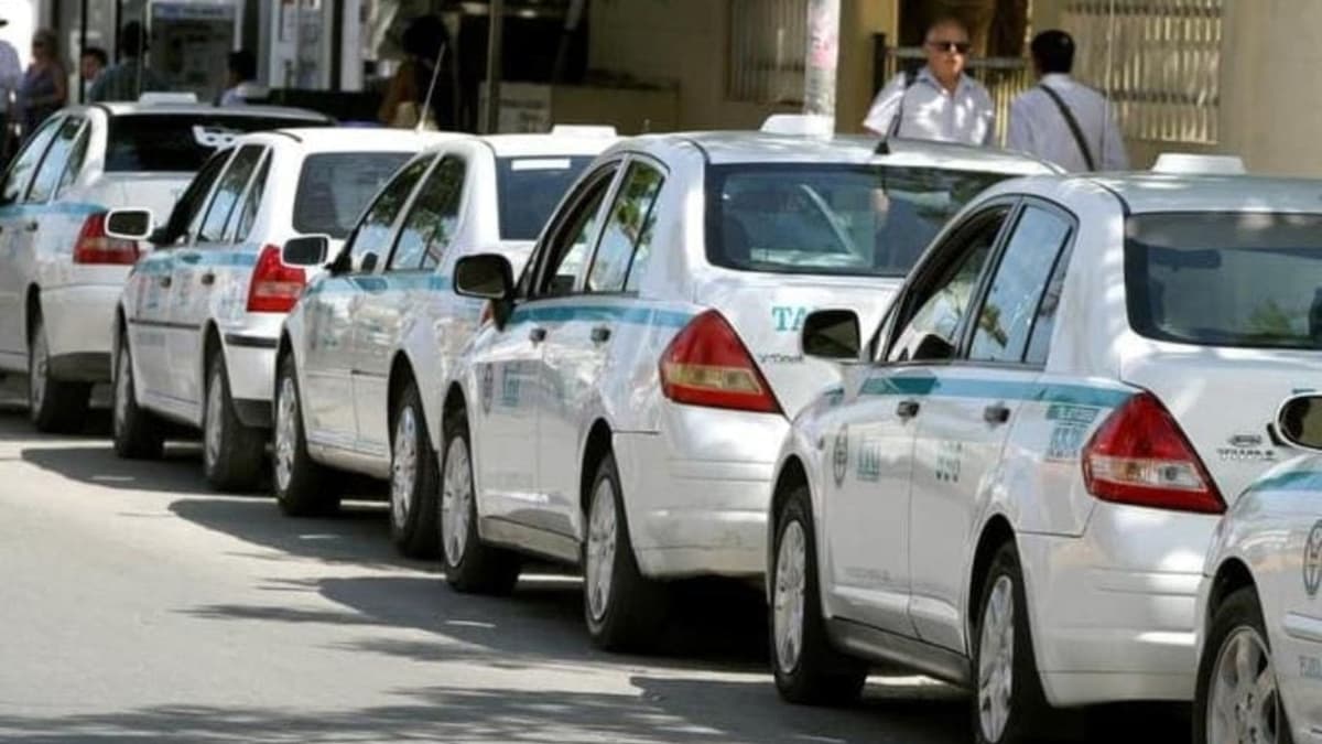 Aseguran taxistas que el amparo de Uber se discutirá el próximo 11 de enero