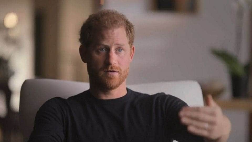 El príncipe Enrique dice que quiere "recuperar" a su padre y hermano