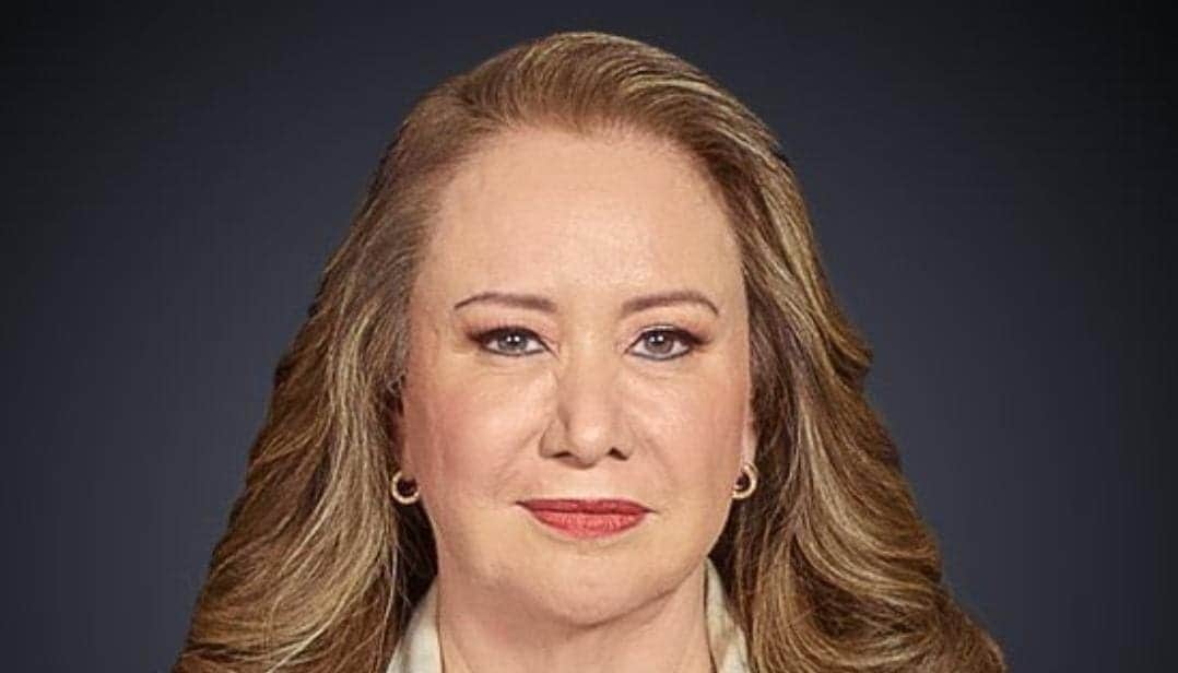 Yasmín Esquivel afirma que el otro abogado plagió, él la desmiente; UNAM se pronuncia