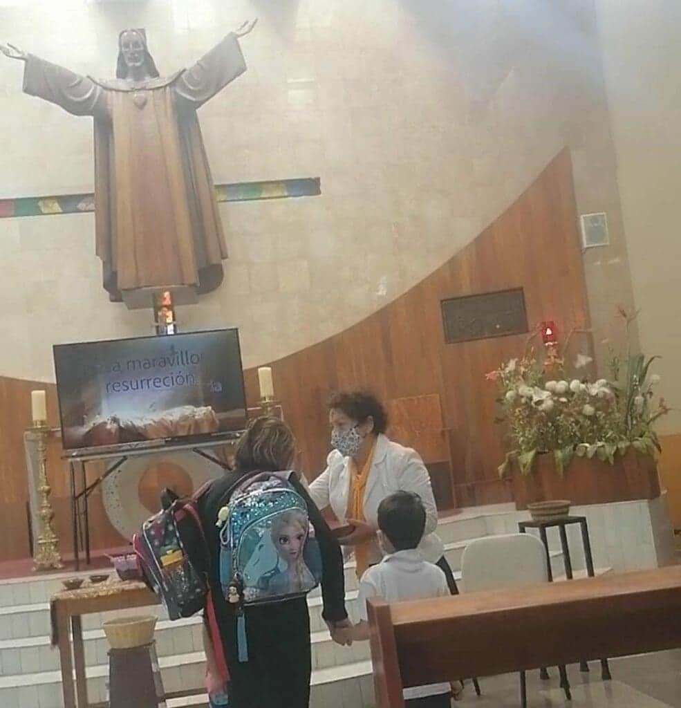 Feligreses asisten a iglesias al Miércoles de cenizas