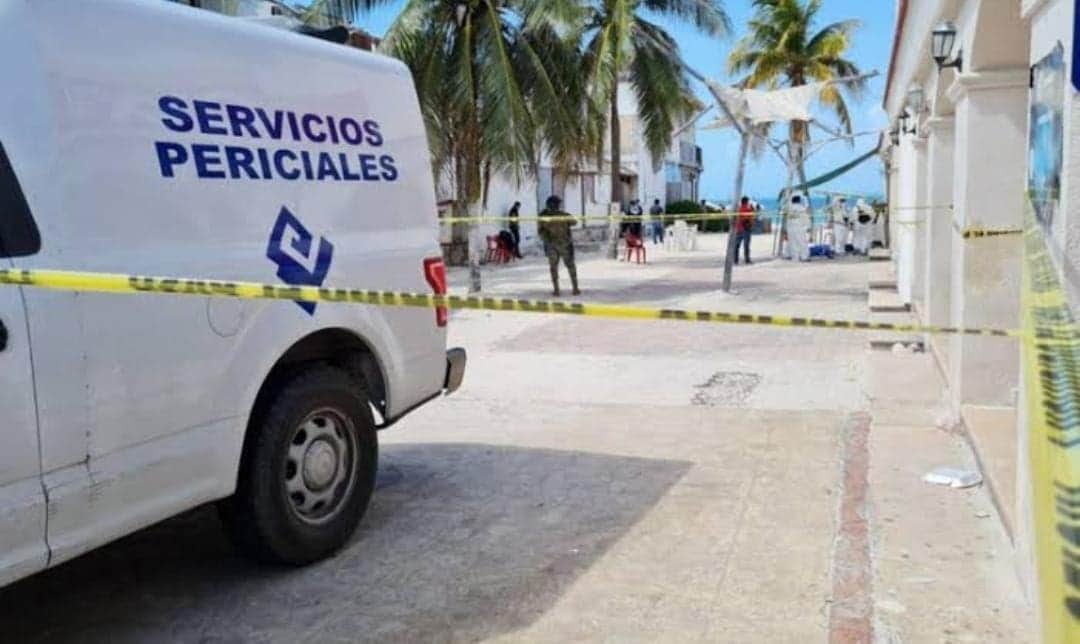 Encuentran cuerpo de hombre con 'tiro de gracia' en una playa de Xpuha
