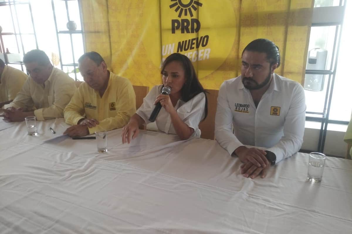 Recomienda Laura Fernández a alcaldesa de Puerto Morelos que “amarre las manos a su equipo”