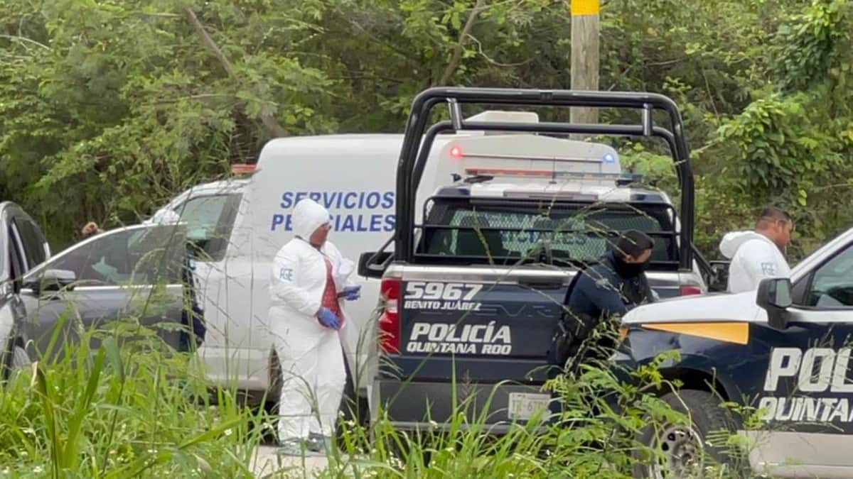 Hallan un cuerpo embolsado en el fraccionamiento Villas Otoch Paraíso de Cancún