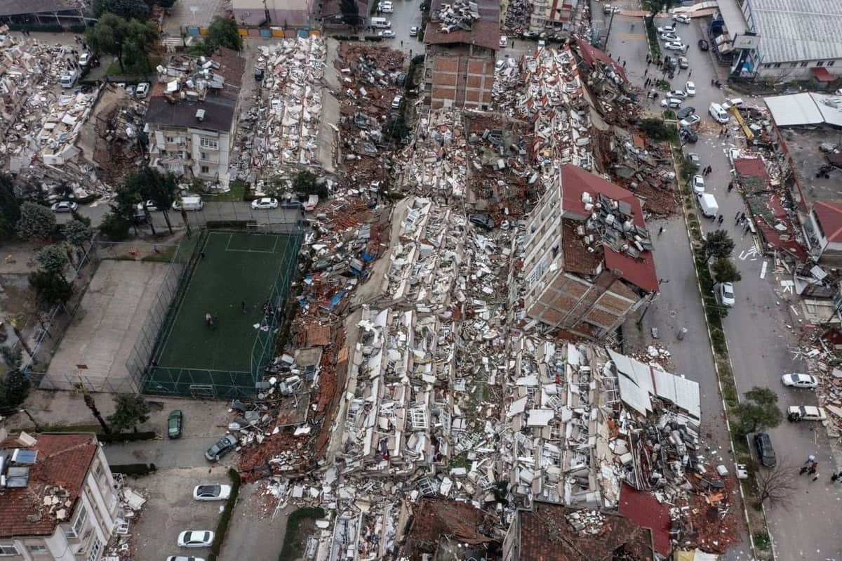 Terremoto en Turquía: Asciende a más de mil 500 muertos tras nueva réplica de 7.6