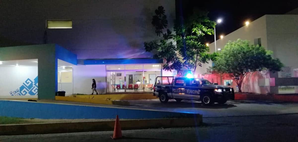 Policía estatal apuñala a un agente municipal de Playa del Carmen