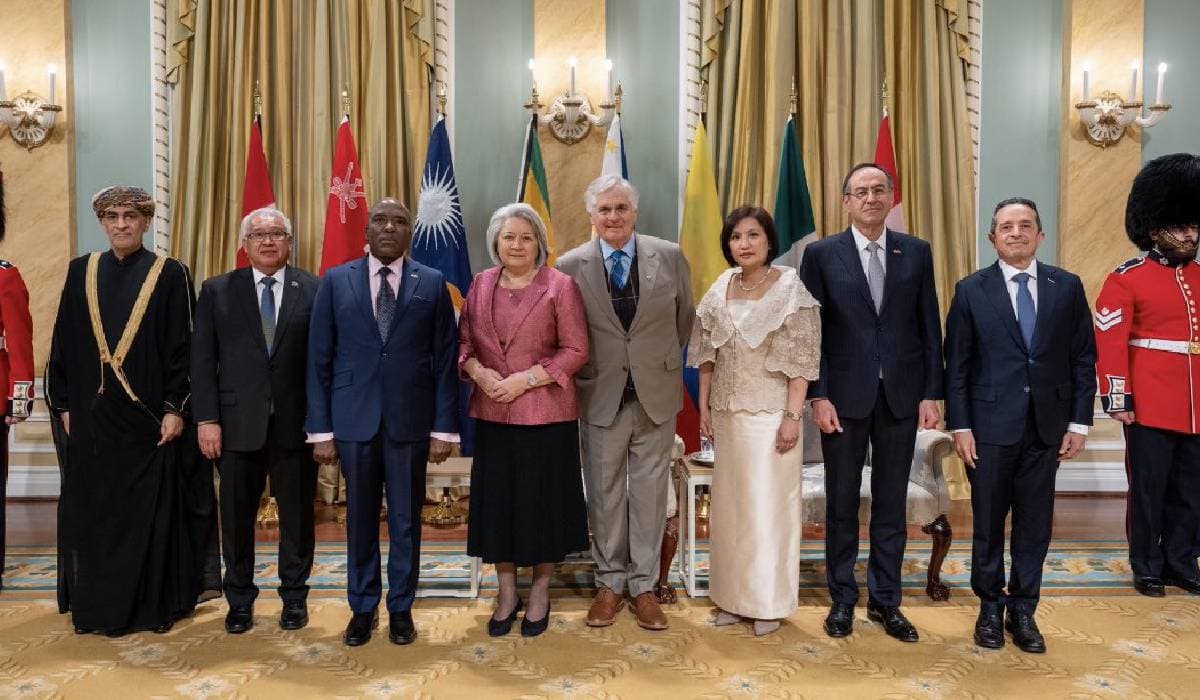 Presenta Carlos Joaquín credenciales como embajador al gobierno de Canadá