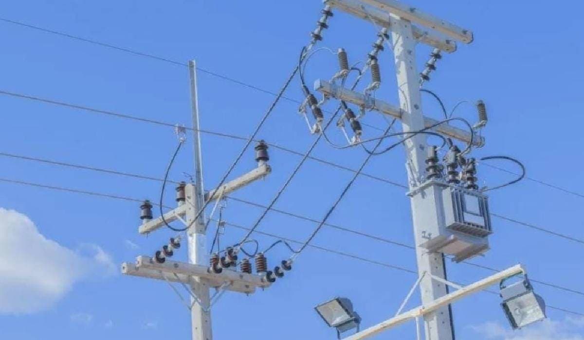 CFE desmiente a Ayuntamiento, no explotó transformador en Cancún; se investiga la causa