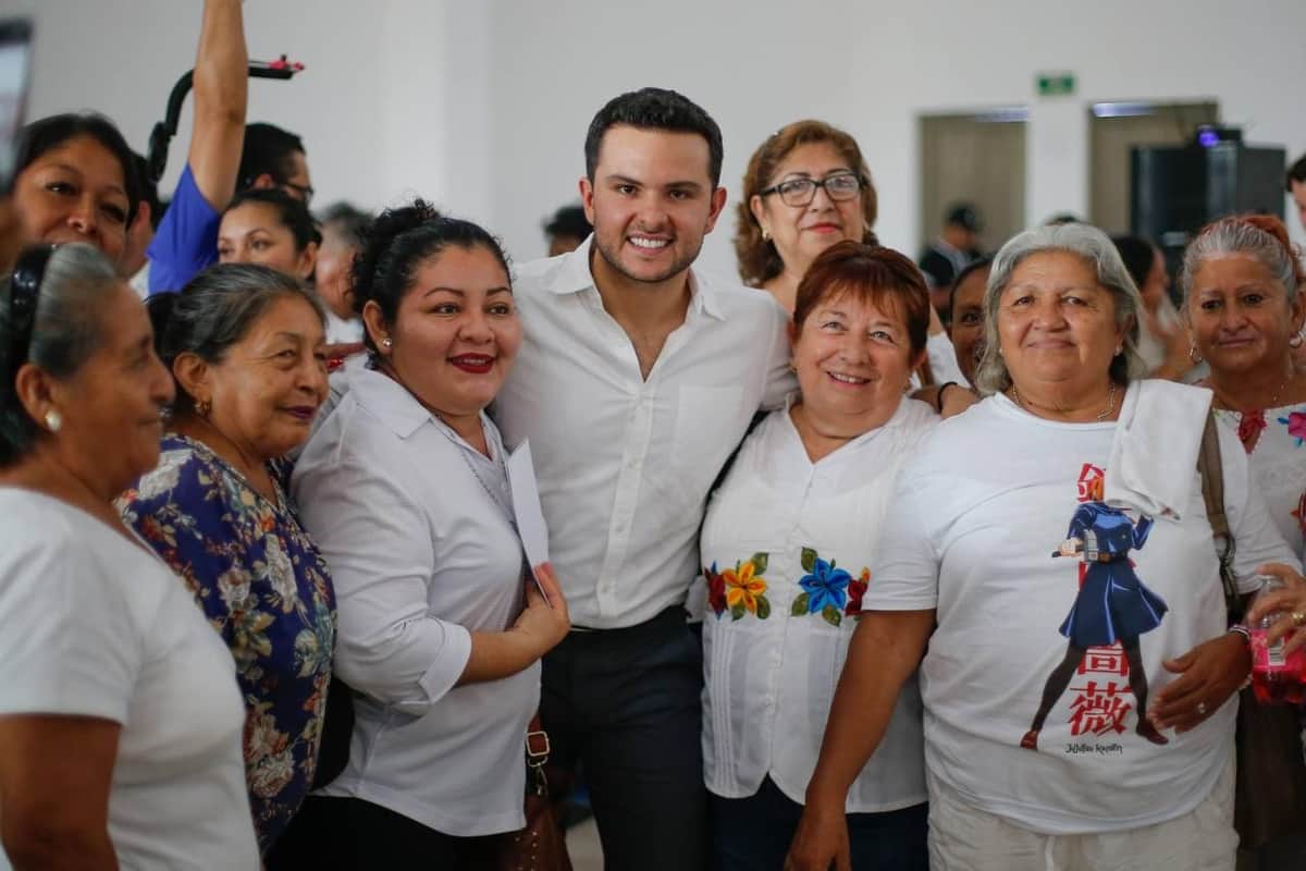 Ante más de 600 cancunenses, refrenda Pablo Bustamante el compromiso de los Programas del Bienestar con las mujeres y sus familias