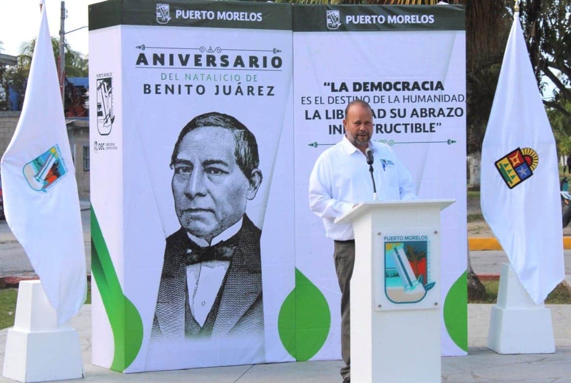 Conmemora Gobierno de Puerto Morelos el CCXVII aniversario del natalicio de Benito Juárez