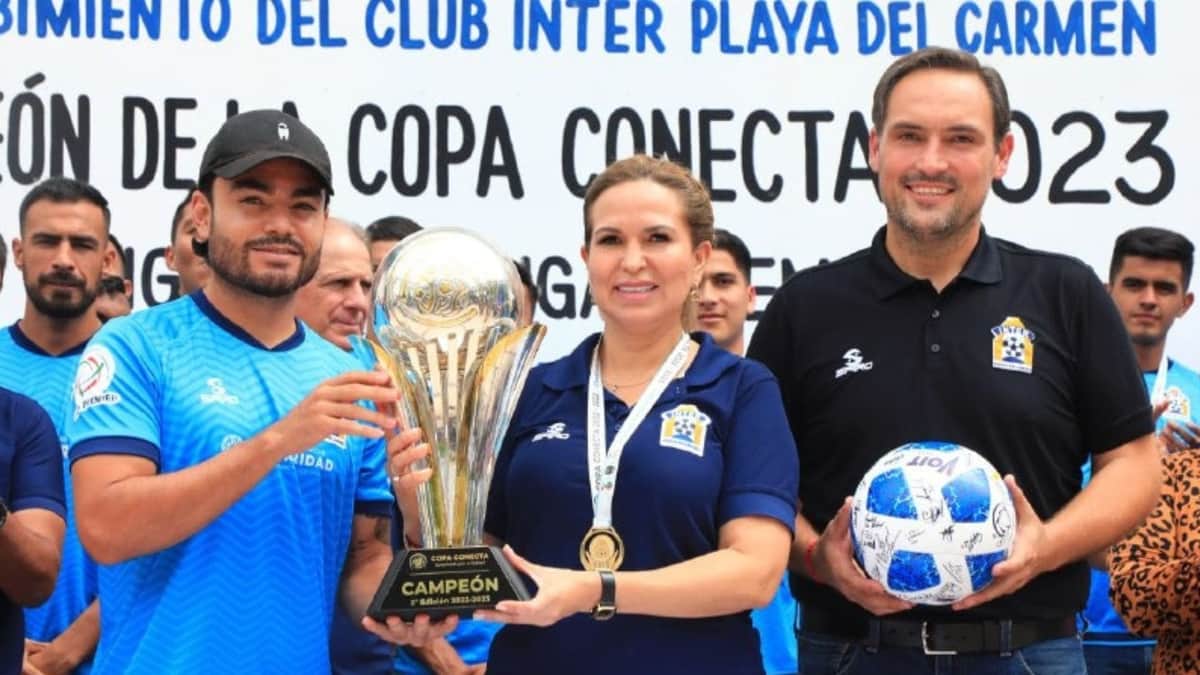 Celebran triunfo del Inter Playa en la Liga Premier