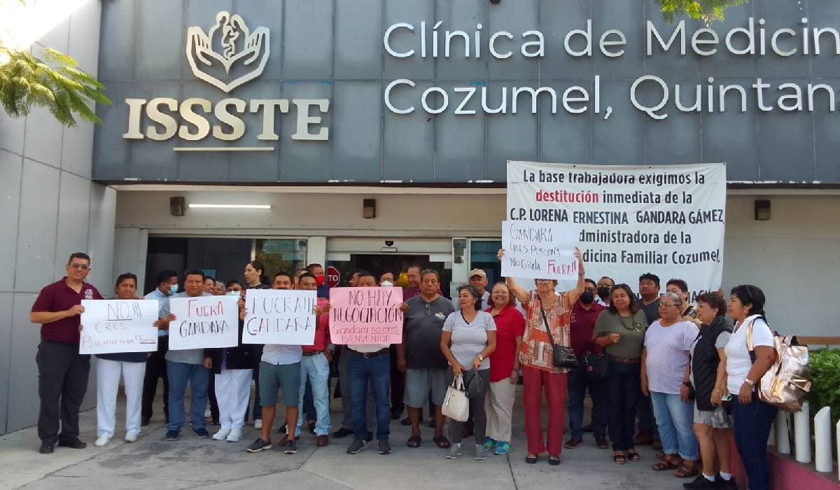 Exigen de nueva cuenta se destituya a administradora del ISSSTE en Cozumel