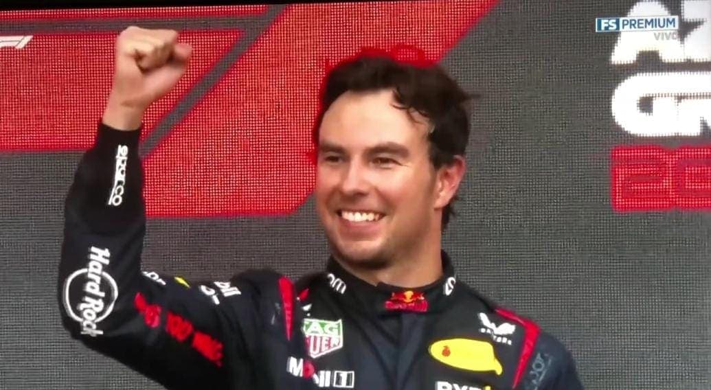 Video: Gran fin de semana para "Checo" Pérez; ganó el GP de Azerbaiyán