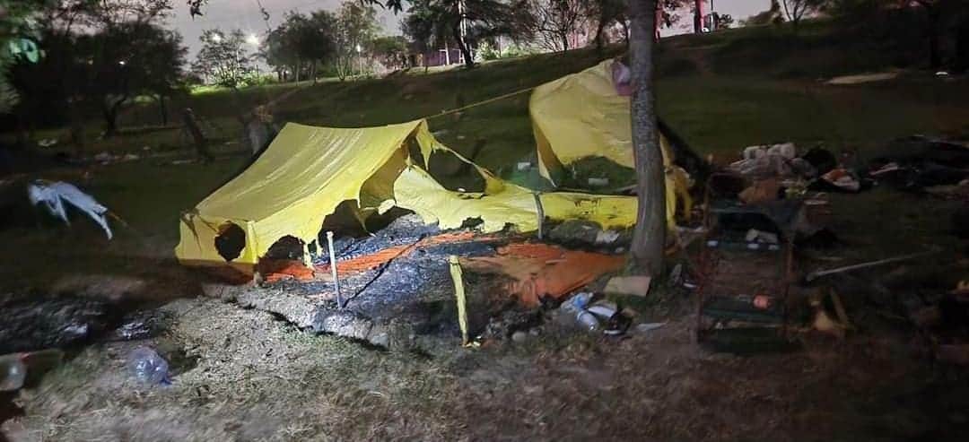 Incendian 25 casas de migrantes en Tamaulipas; pierden ropa y sus documentos