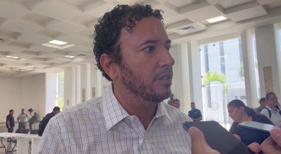 Se busca aumentar rutas en zona de universidades: Adrián Pérez Vera