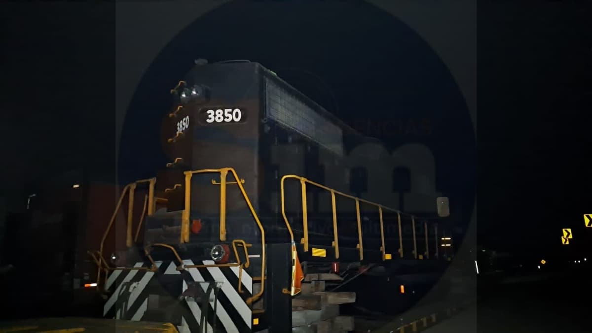 Llega locomotora del Tren Maya a Felipe Carrillo Puerto