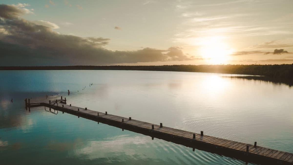 Miles de vacacionistas llegan a Tulum a vivir las bellezas del Caribe Maya
